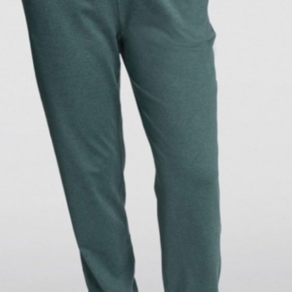 Vuori boyfriend joggers
